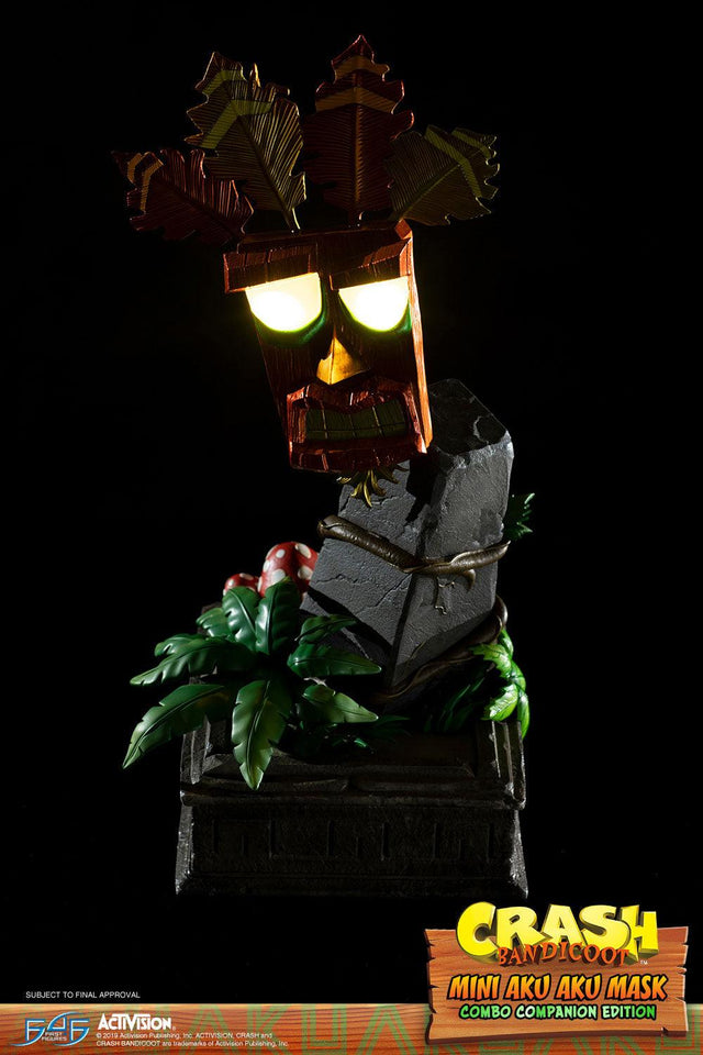 Crash Bandicoot™- Mini Aku Aku Mask Combo Companion Edition (miniakuakumask-combo-v-25.jpg)