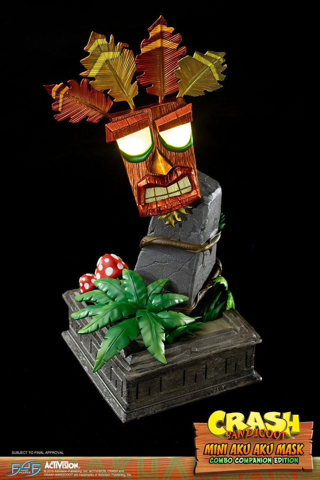 Crash Bandicoot™- Mini Aku Aku Mask Combo Companion Edition (miniakuakumask-combo-v-28.jpg)