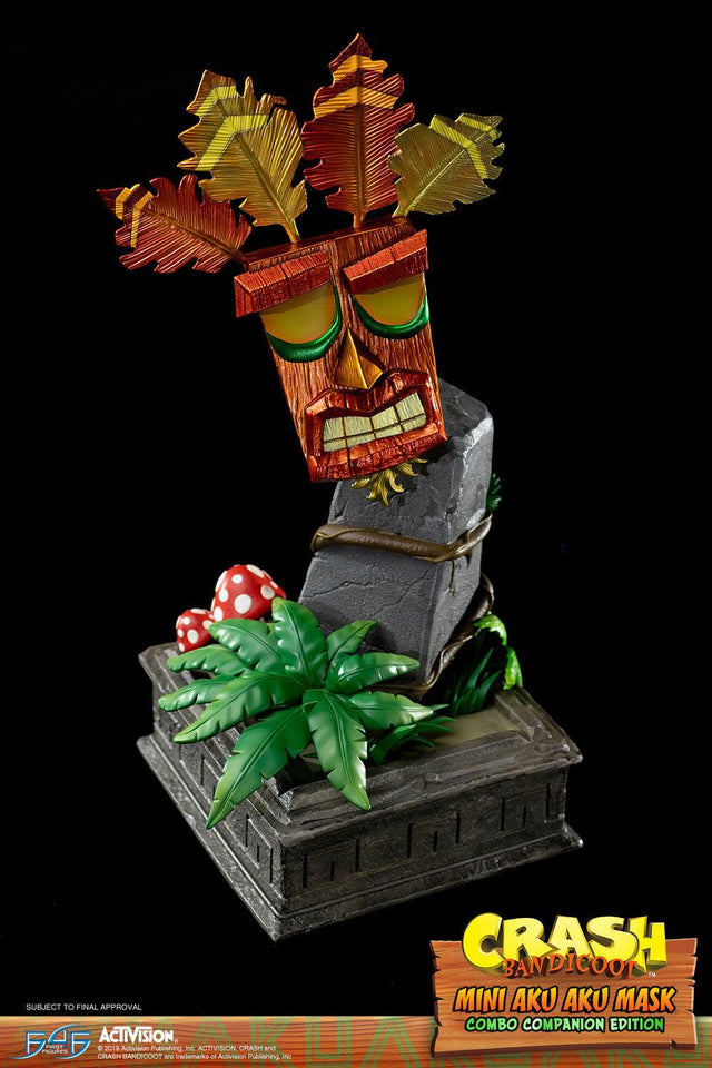Crash Bandicoot™- Mini Aku Aku Mask Combo Companion Edition (miniakuakumask-combo-v-30.jpg)