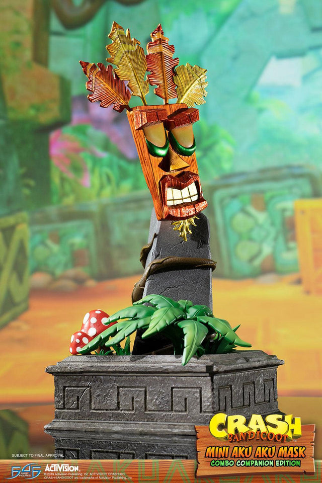 Crash Bandicoot™- Mini Aku Aku Mask Combo Companion Edition (miniakuakumask-combo-v-36.jpg)