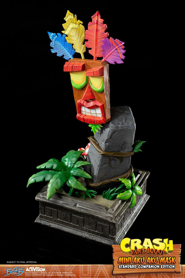Crash Bandicoot™ - Mini Aku Aku Mask Standard Companion Edition (miniakuakumask-reg-v-02.jpg)