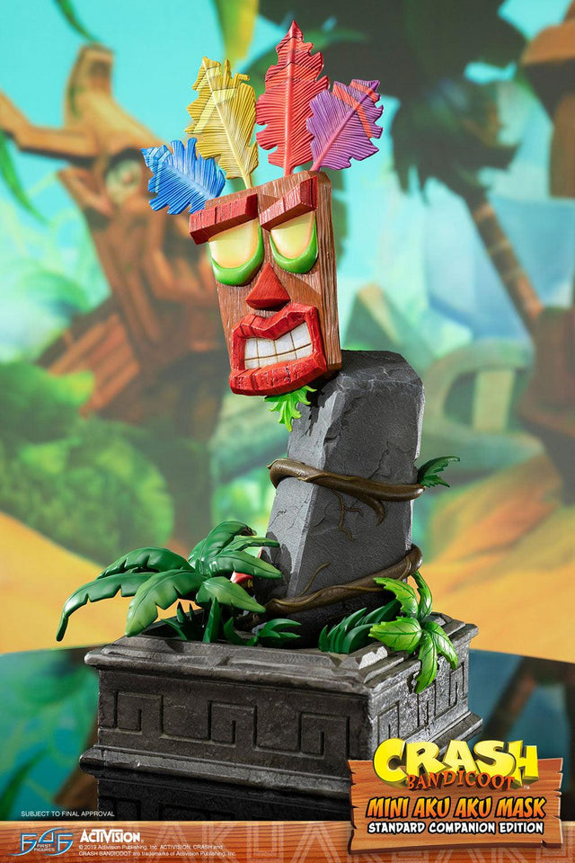 Crash Bandicoot™ - Mini Aku Aku Mask Standard Companion Edition (miniakuakumask-reg-v-07.jpg)