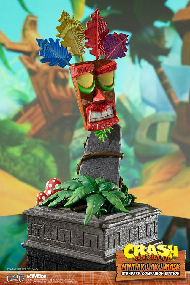Crash Bandicoot™ - Mini Aku Aku Mask Standard Companion Edition (miniakuakumask-reg-v-10.jpg)