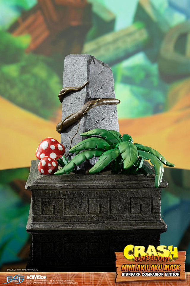 Crash Bandicoot™ - Mini Aku Aku Mask Standard Companion Edition (miniakuakumask-reg-v-14.jpg)