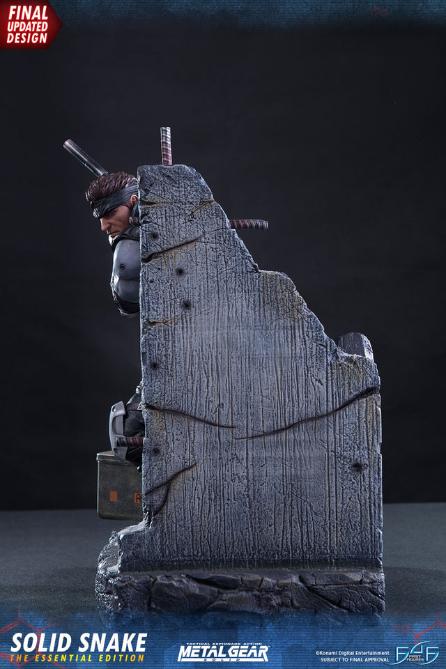 Solid Snake The Essential Edition (_new_snake_ee_vertical_05.jpg)