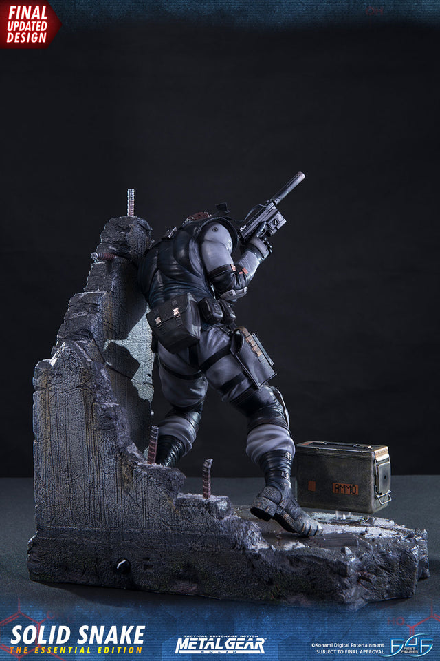 Solid Snake The Essential Edition (_new_snake_ee_vertical_06.jpg)