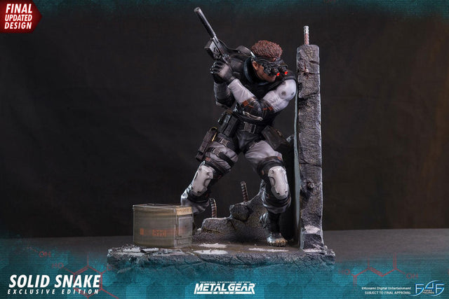 Solid Snake (Exclusive) (_new_snake_exc_horizontal_08.jpg)