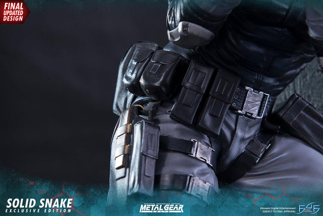 Solid Snake (Exclusive) (_new_snake_exc_horizontal_28.jpg)