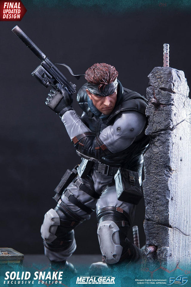 Solid Snake (Exclusive) (_new_snake_exc_vertical_01.jpg)