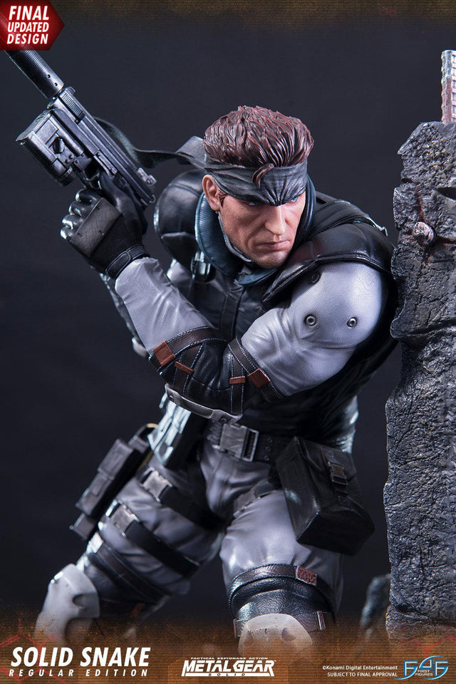 Solid Snake (Regular) (_new_snake_reg_vertical_02_1.jpg)