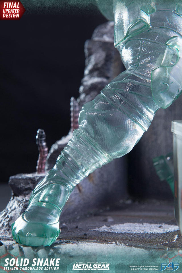 Solid Snake Stealth Camouflage Edition (_new_snake_sce_vertical_15.jpg)