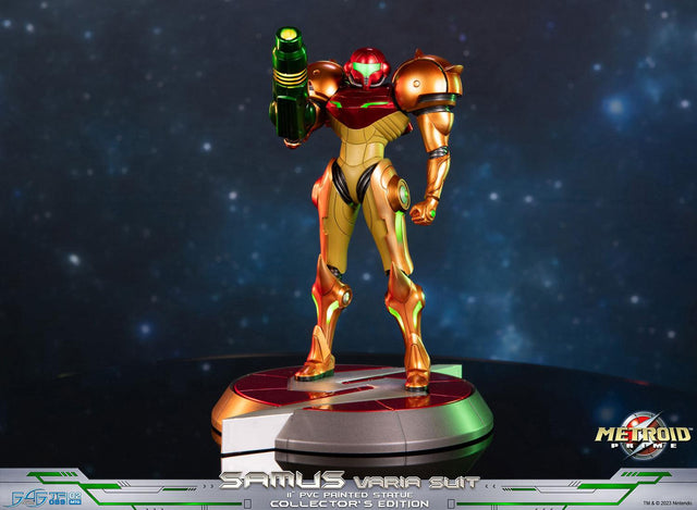 Metroid Prime™ - Samus Varia Suit PVC (Collector's Edition) (samusvs_ex_08.jpg)