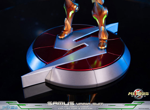 Metroid Prime™ - Samus Varia Suit PVC (Collector's Edition) (samusvs_ex_38.jpg)