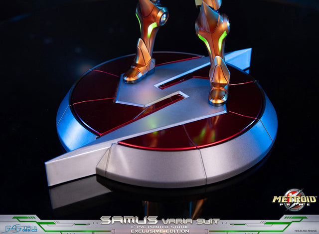 Metroid Prime™ - Samus Varia Suit PVC (Exclusive Edition) (samusvs_ex_38_1.jpg)