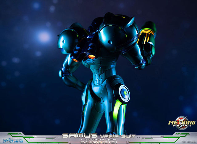 Metroid Prime™ - Samus Varia Suit PVC (Exclusive Edition) (samusvs_ex_40_1.jpg)