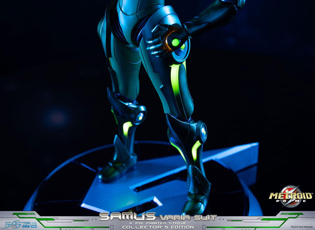 Metroid Prime™ - Samus Varia Suit PVC (Collector's Edition) (samusvs_ex_41.jpg)