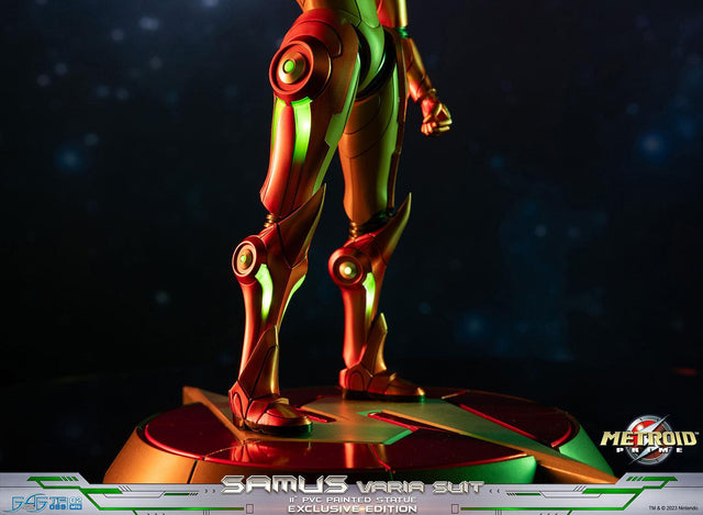 Metroid Prime™ - Samus Varia Suit PVC (Exclusive Edition) (samusvs_ex_60_1.jpg)