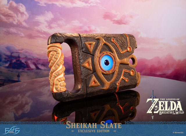 The Legend of Zelda™: Breath of the Wild - Sheikah Slate (Exclusive Edition) (sheikahslate_ex_16.jpg)