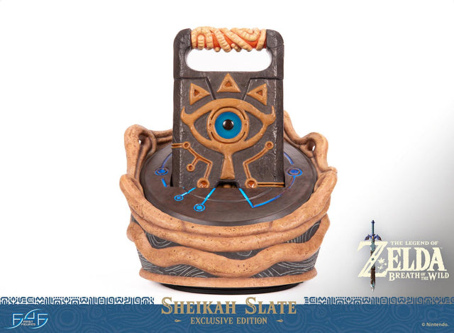 The Legend of Zelda™: Breath of the Wild - Sheikah Slate (Exclusive Edition) (sheikahslate_wbg_01.jpg)