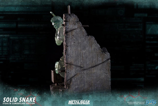 Solid Snake Stealth Camouflage Edition (snake_sce_horizontal_07.jpg)