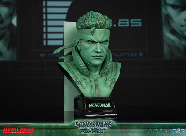Metal Gear Solid - Solid Snake Grand-Scale Bust (Codec Edition GSB) (snakebust-gsb_codec_15.jpg)