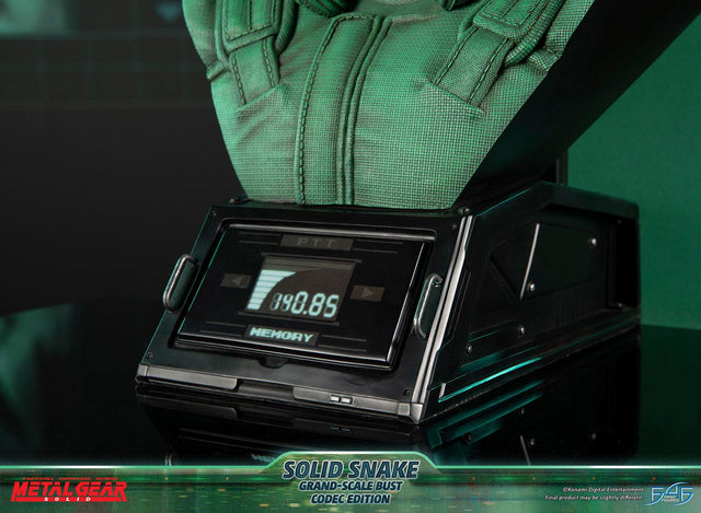 Metal Gear Solid - Solid Snake Grand-Scale Bust (Codec Edition GSB) (snakebust-gsb_codec_22.jpg)