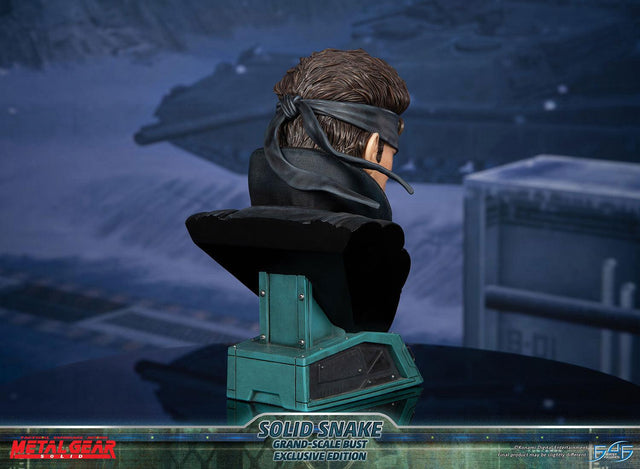 Metal Gear Solid - Solid Snake Grand-Scale Bust (Exclusive Edition GSB) (snakebust-gsb_ex_05.jpg)
