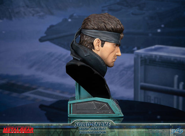 Metal Gear Solid - Solid Snake Grand-Scale Bust (Exclusive Edition GSB) (snakebust-gsb_ex_06.jpg)