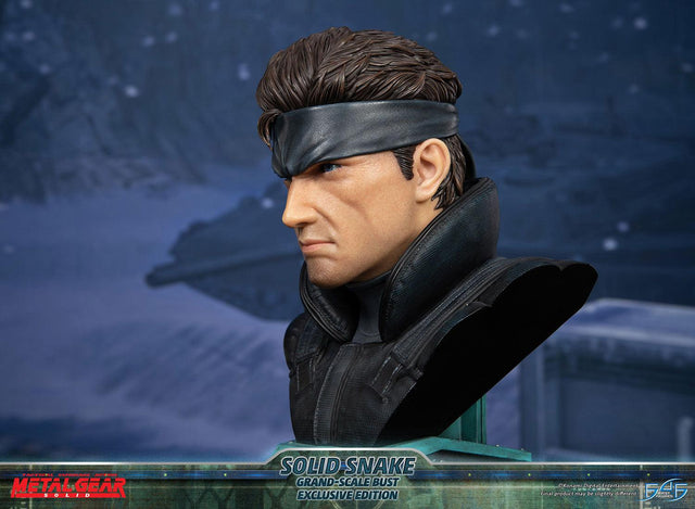 Metal Gear Solid - Solid Snake Grand-Scale Bust (Exclusive Edition GSB) (snakebust-gsb_ex_12.jpg)