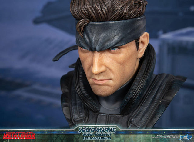 Metal Gear Solid - Solid Snake Grand-Scale Bust (Exclusive Edition GSB) (snakebust-gsb_ex_15.jpg)