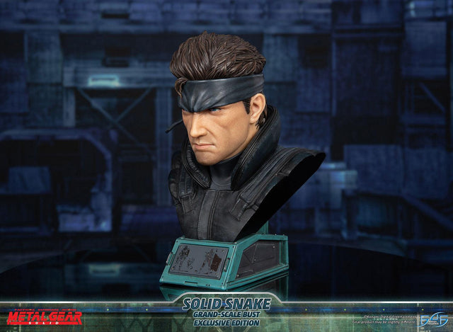 Metal Gear Solid - Solid Snake Grand-Scale Bust (Exclusive Edition GSB) (snakebust-gsb_ex_32.jpg)