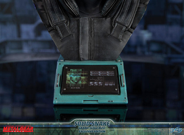 Metal Gear Solid - Solid Snake Grand-Scale Bust (Exclusive Edition GSB) (snakebust-gsb_ex_37.jpg)