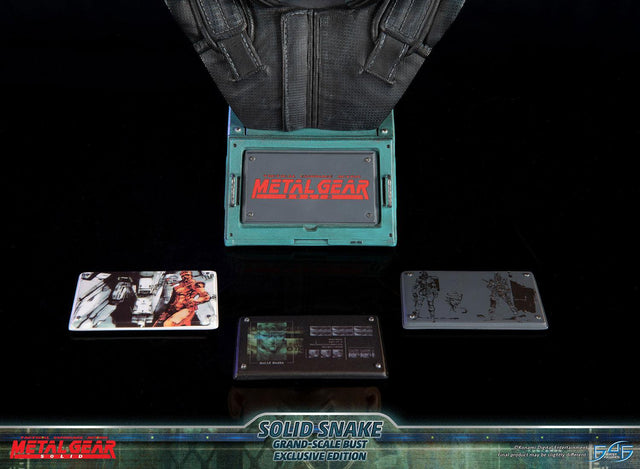 Metal Gear Solid - Solid Snake Grand-Scale Bust (Exclusive Edition GSB) (snakebust-gsb_ex_40.jpg)