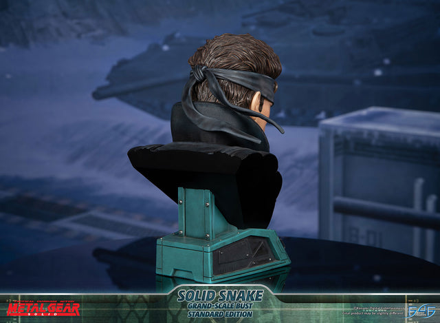 Metal Gear Solid - Solid Snake Grand-Scale Bust (Standard Edition GSB) (snakebust-gsb_st_05.jpg)
