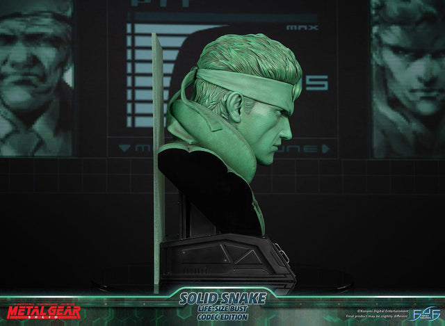 Metal Gear Solid - Solid Snake Life-Size Bust (Codec Edition LSB) (snakebust-lsb_co_02.jpg)