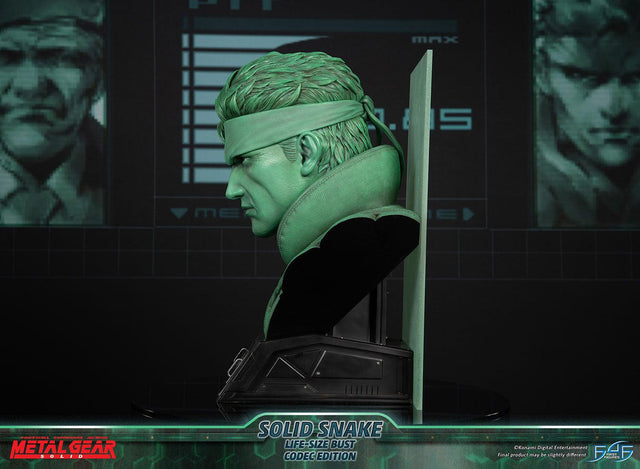 Metal Gear Solid - Solid Snake Life-Size Bust (Codec Edition LSB) (snakebust-lsb_co_06.jpg)