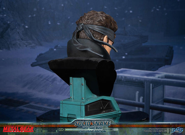 Metal Gear Solid - Solid Snake Life-Size Bust (Exclusive Edition LSB) (snakebust-lsb_ex_05.jpg)