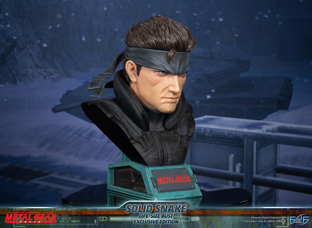 Metal Gear Solid - Solid Snake Life-Size Bust (Exclusive Edition LSB) (snakebust-lsb_ex_07.jpg)