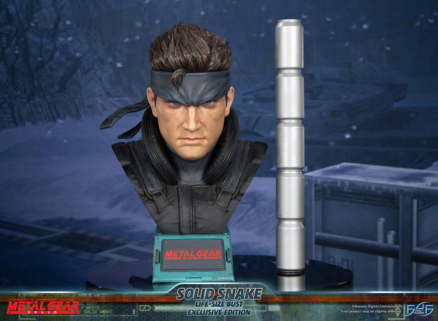 Metal Gear Solid - Solid Snake Life-Size Bust (Exclusive Edition LSB) (snakebust-lsb_ex_09.jpg)
