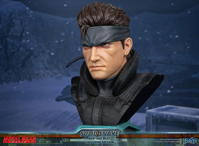 Metal Gear Solid - Solid Snake Life-Size Bust (Exclusive Edition LSB) (snakebust-lsb_ex_11.jpg)