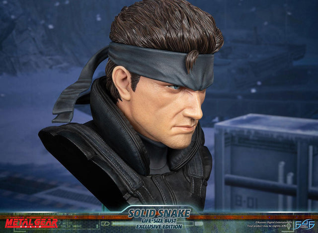 Metal Gear Solid - Solid Snake Life-Size Bust (Exclusive Edition LSB) (snakebust-lsb_ex_13.jpg)