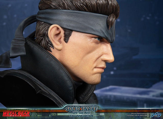 Metal Gear Solid - Solid Snake Life-Size Bust (Exclusive Edition LSB) (snakebust-lsb_ex_17.jpg)