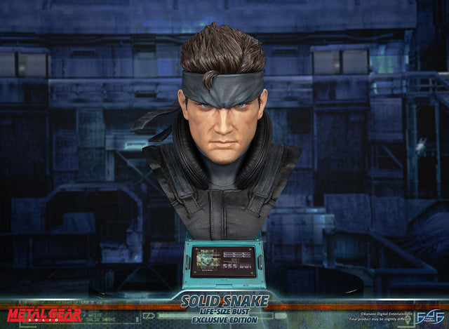 Metal Gear Solid - Solid Snake Life-Size Bust (Exclusive Edition LSB) (snakebust-lsb_ex_20.jpg)