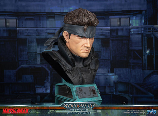Metal Gear Solid - Solid Snake Life-Size Bust (Exclusive Edition LSB) (snakebust-lsb_ex_24.jpg)