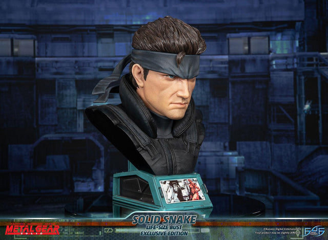 Metal Gear Solid - Solid Snake Life-Size Bust (Exclusive Edition LSB) (snakebust-lsb_ex_25.jpg)