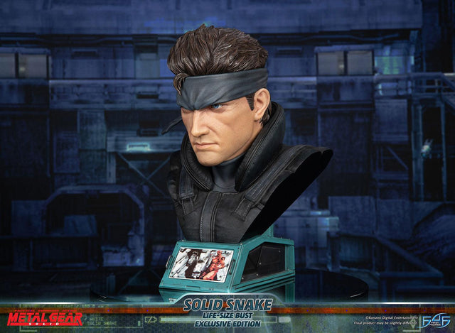 Metal Gear Solid - Solid Snake Life-Size Bust (Exclusive Edition LSB) (snakebust-lsb_ex_26.jpg)