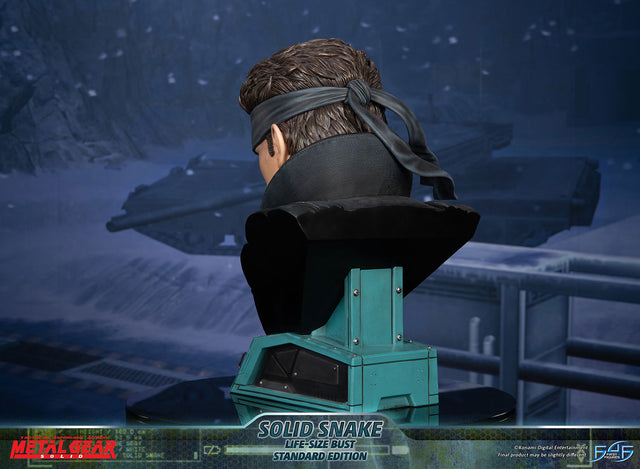 Metal Gear Solid - Solid Snake Life-Size Bust (Standard LSB) (snakebust-lsb_st_03.jpg)