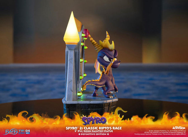 Spyro™ 2: Classic Ripto's Rage 9" PVC Statue (Definitive Edition) (spyro2_def-02.jpg)