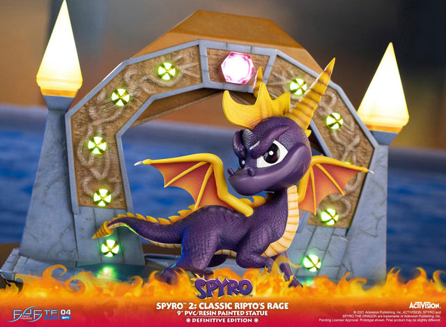 Spyro™ 2: Classic Ripto's Rage 9" PVC Statue (Definitive Edition) (spyro2_def-09.jpg)