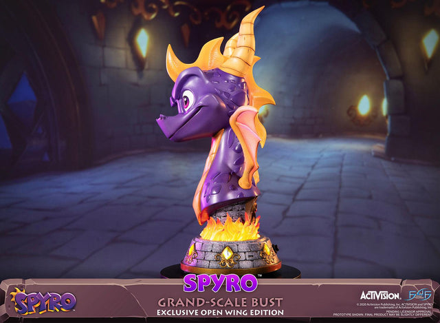 Spyro™ the Dragon – Spyro™ Grand-Scale Bust (Exclusive Open Wing Edition) (spyrobust_gsbexcopen_04.jpg)